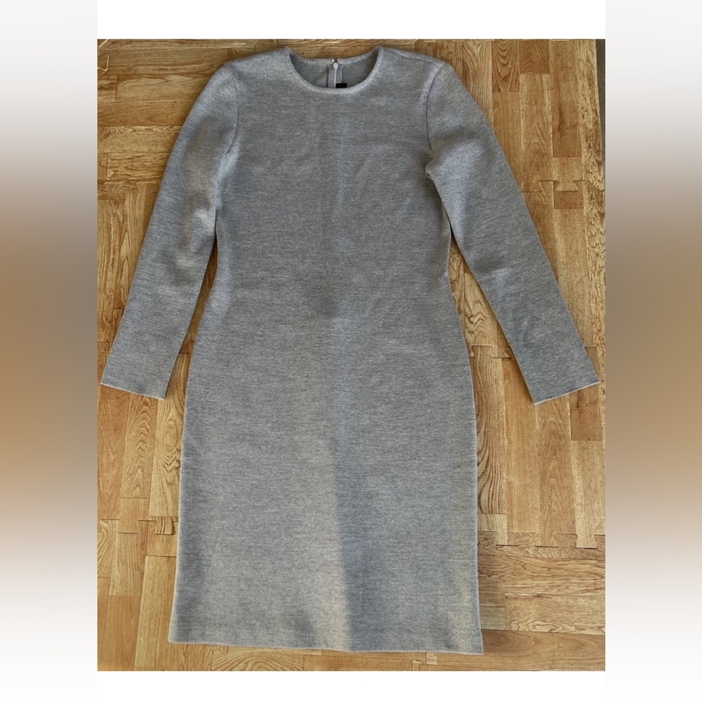 St John Milano Knit Light Gray Sheath Dress 3/4 Sleeves Wool Rayon Blend Size 8
